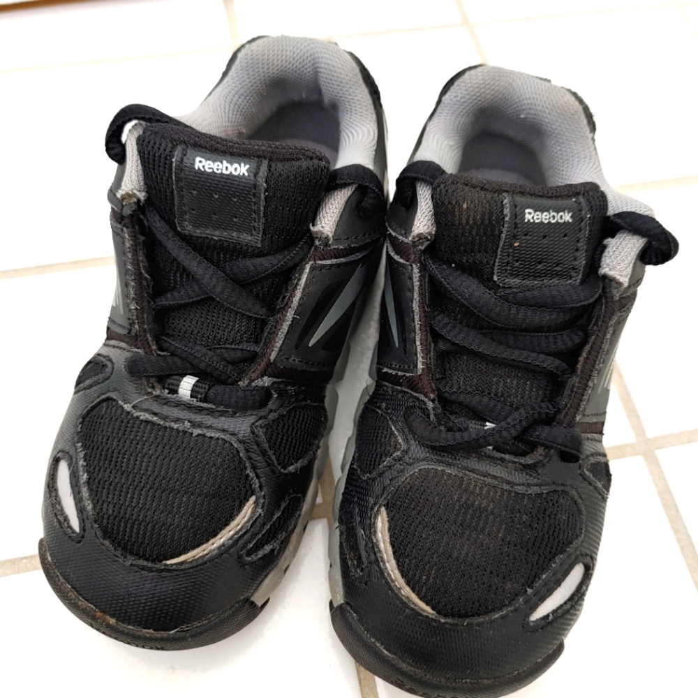 Reebok (Minizig) Toddler Size 7 Running Shoes--GUC